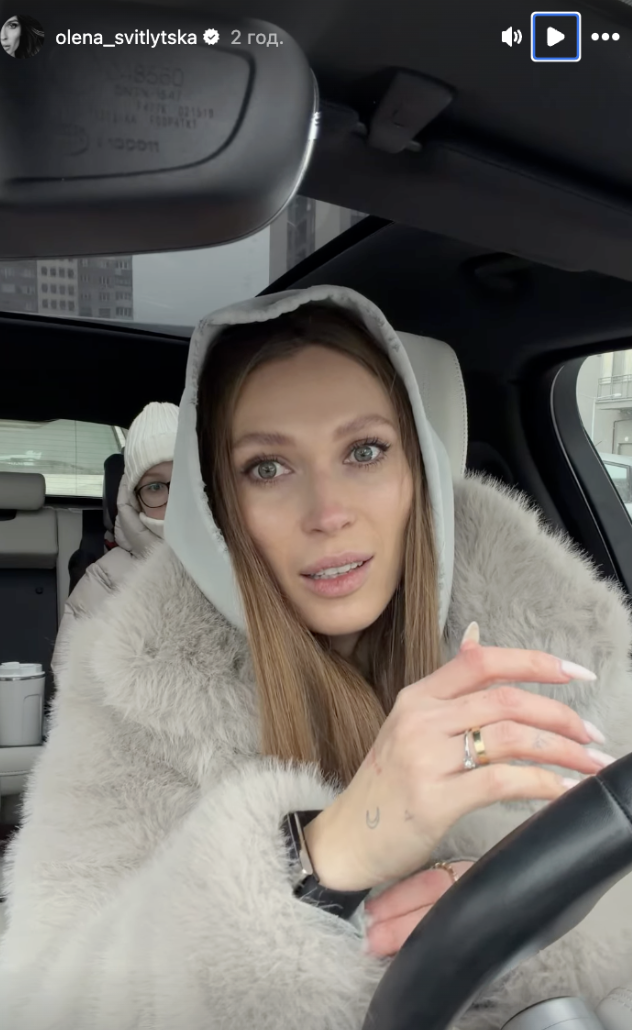 Від Цимбалюка? Світлицька здивувала обручкою і презентом за десятки тисяч доларів